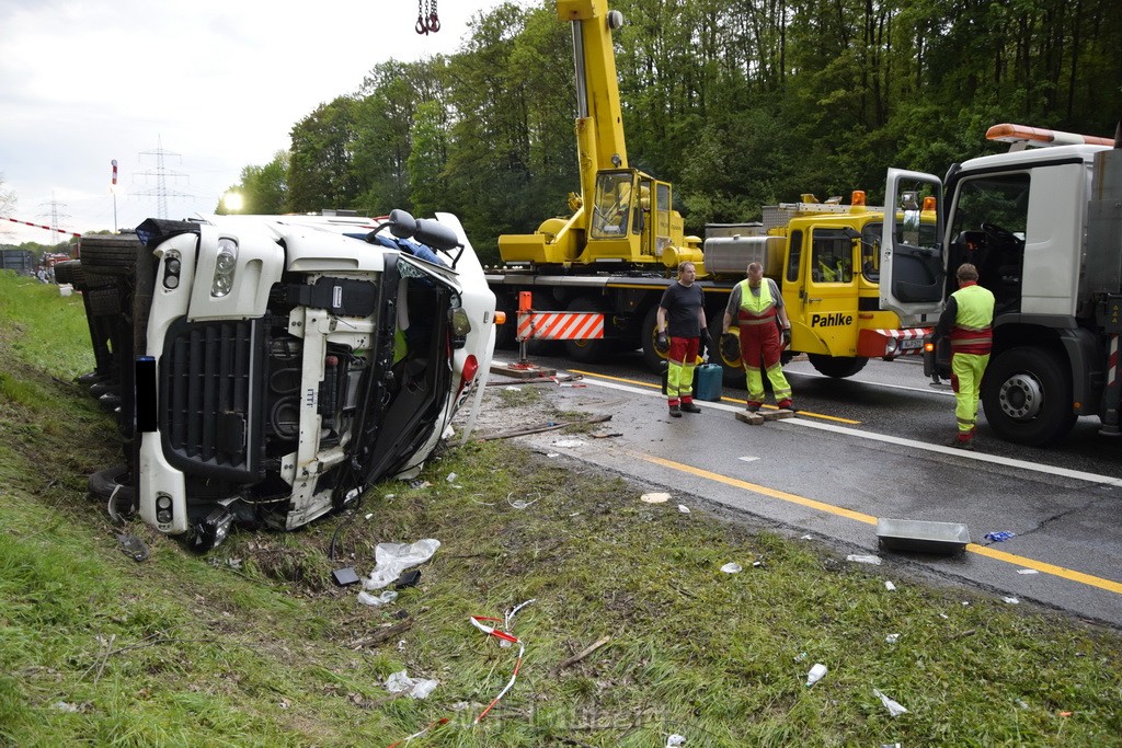 VU Gefahrgut LKW umgestuerzt A 4 Rich Koeln Hoehe AS Gummersbach P338.JPG - Miklos Laubert